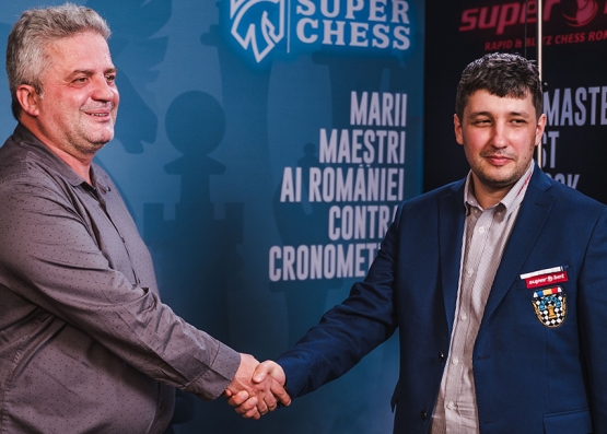 Fotoliul de lider la SuperChess Cup 2019 e atacat înainte de meciurile blitz!